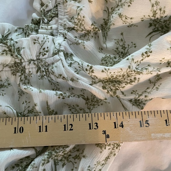 XS Paper Crane: Short Sleeve Floral Cottage Midi Sun Dress- Beige/Green Cottage - Picture 7 of 10